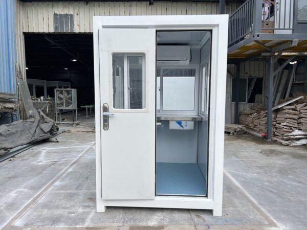 4-min_90c484da-1d8c-4073-974e-6df5f4328b2f_900x.jpg Grey Guard Shack With AC - 4×6 ft Security Booth