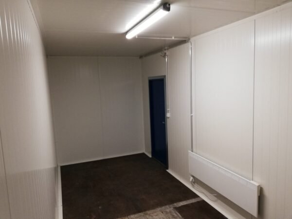 signal-attachment-2019-01-29-143848.jpeg 20Ft Mobile Office Container